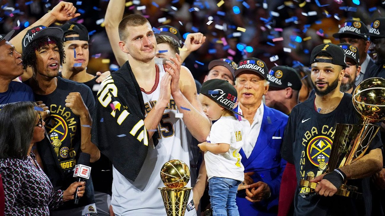 Denver Nuggets reciben los anillos de campones de la NBA