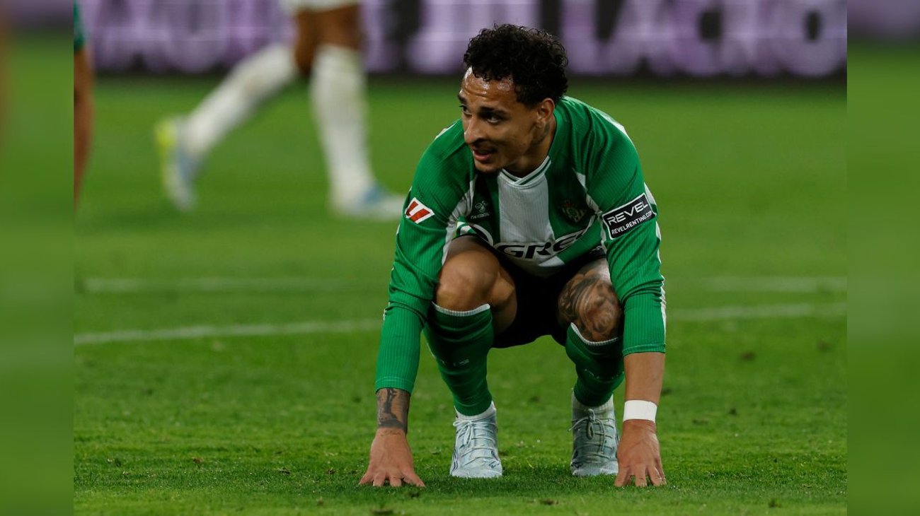 Roban casa de Antony mientras disputaba partido de Champions