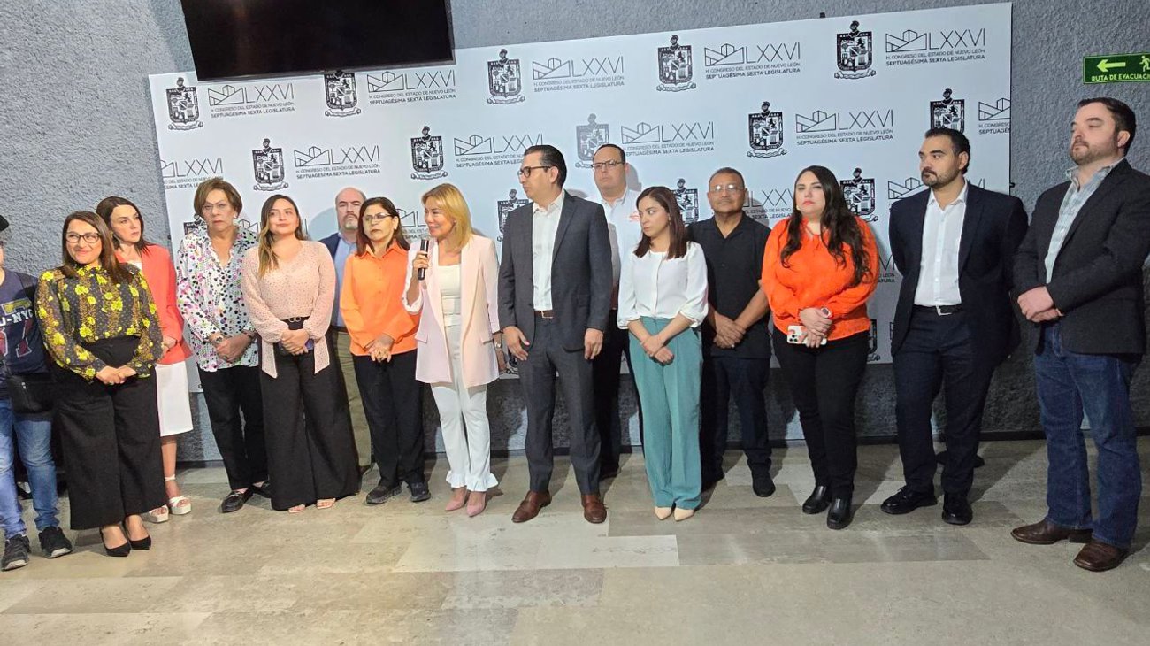 Aparece Rosaura en Congreso, pero no le toman protesta