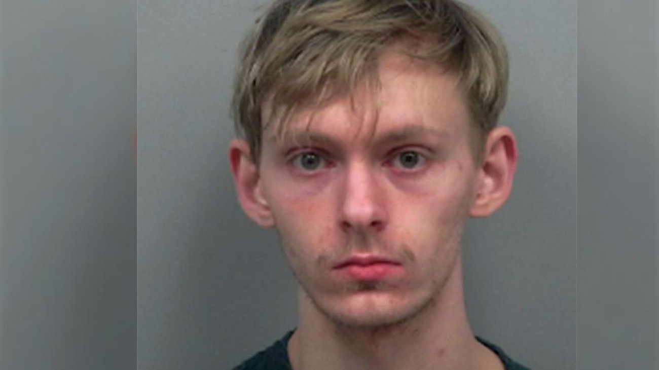 Adolescente conoce a joven por redes y es apuñalada 84 veces