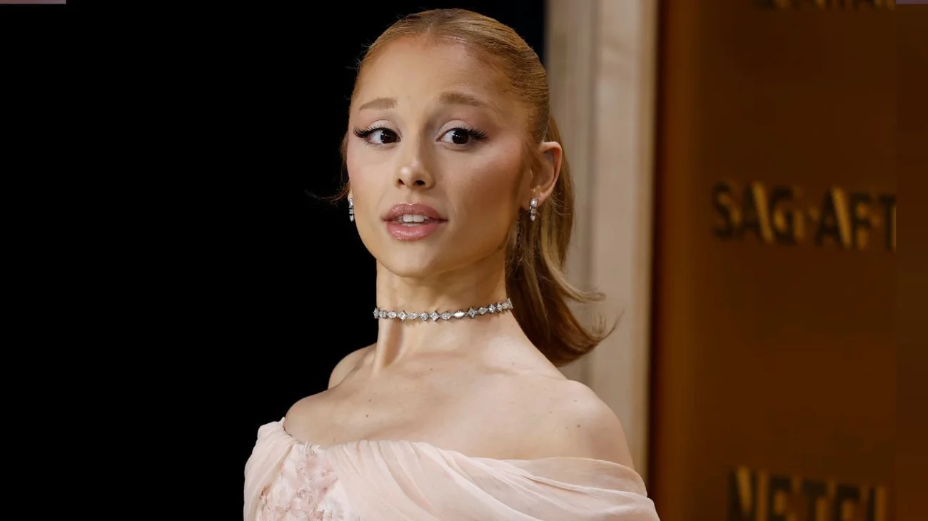 Regresa Ariana Grande con 'Eternal Sunshine Deluxe' en marzo