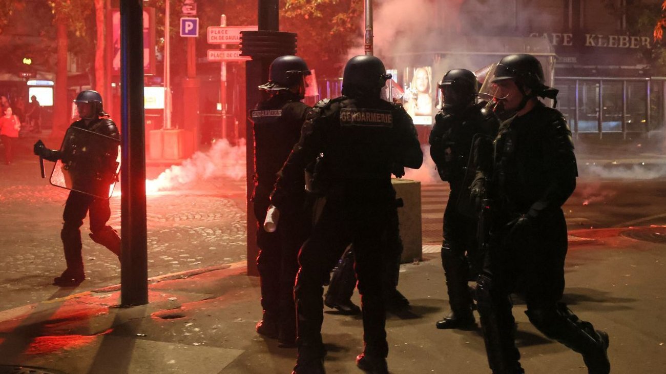 arrestan_780_personas_por_altercados_tras_victoria_del_psg_36edc59055