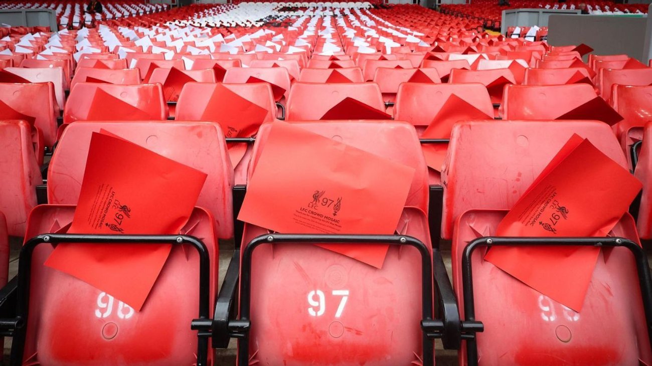 Detienen a 2 jugadores de la Premier League tras violación