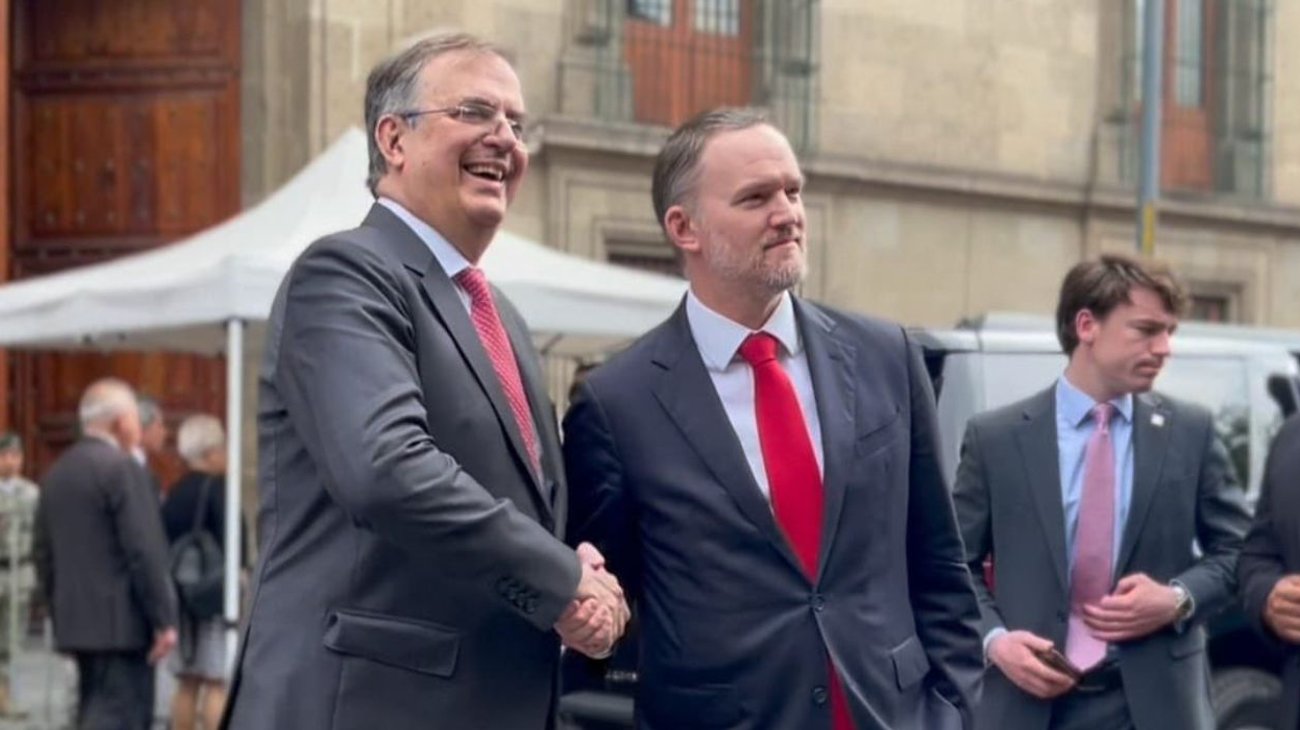 arriba_greer_a_palacio_nacional_5fe45af2b3