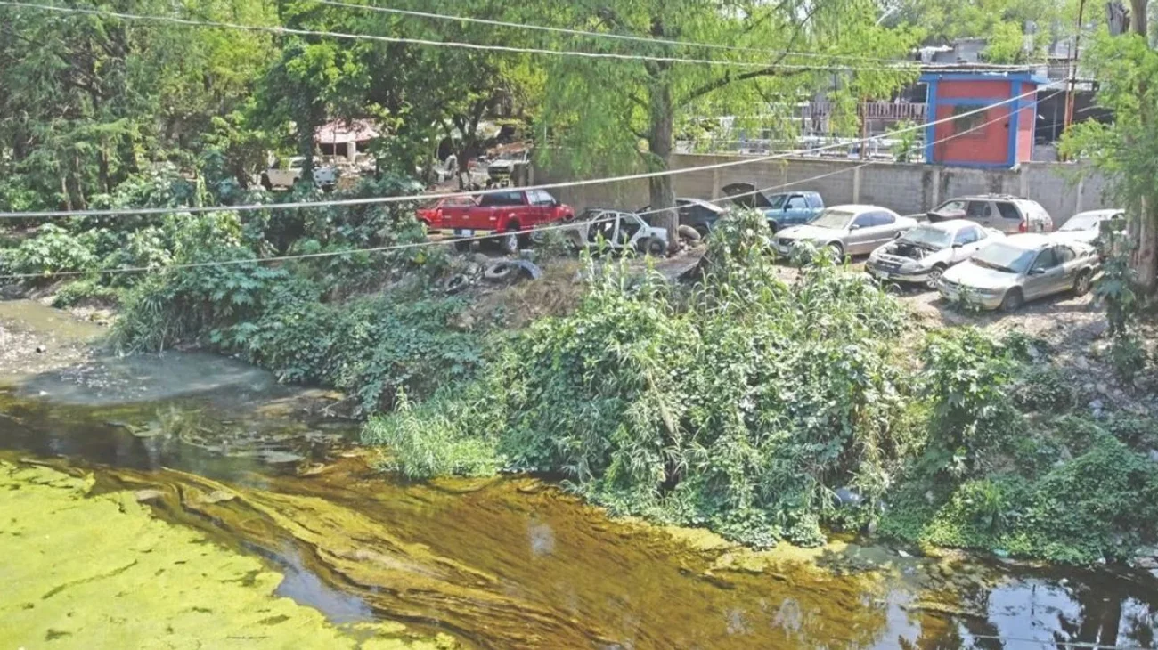  Inspeccionan contaminación en arroyo La Chueca