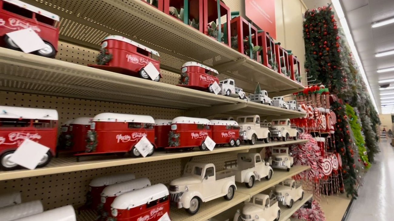 Adelantan ventas navideñas en comercios de Texas