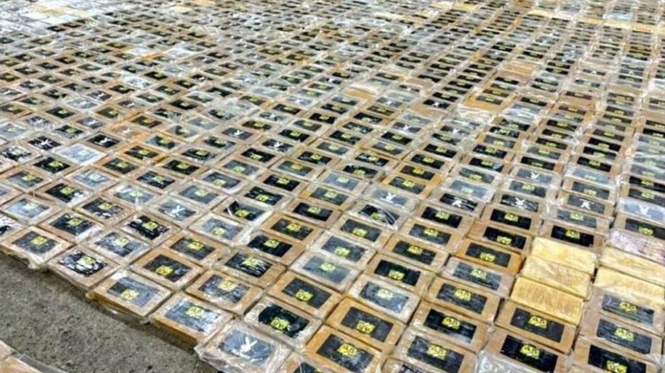 Aseguran tres toneladas de cocaína con destino a Rusia