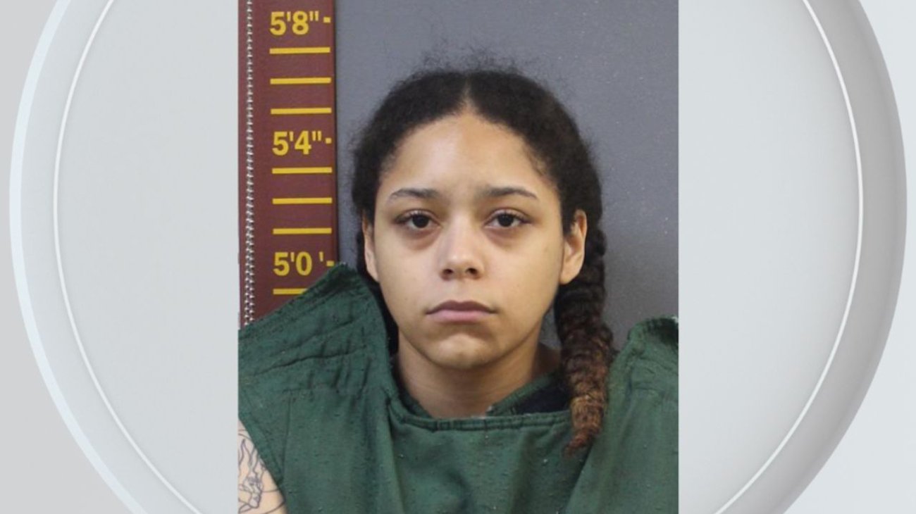 Mujer le da acetona a la hija de su novio y muere