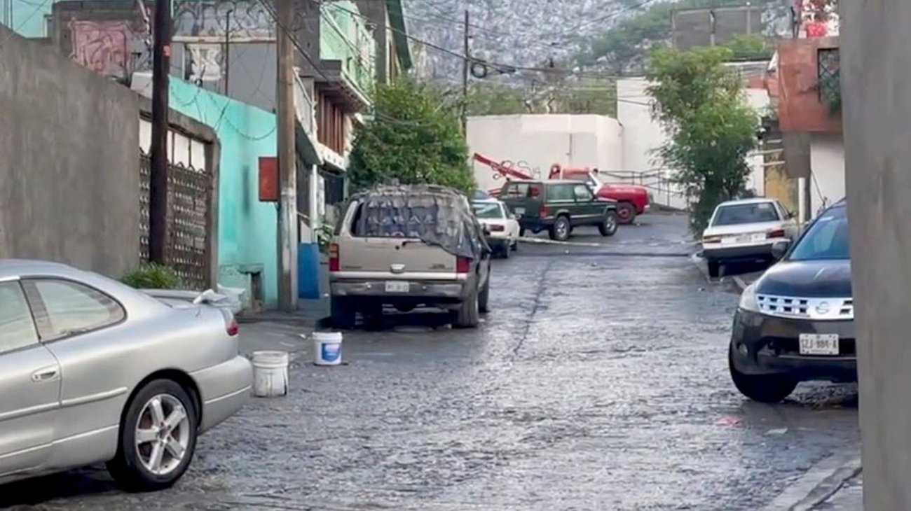 Ejecutan a hombre después de abordar su camioneta