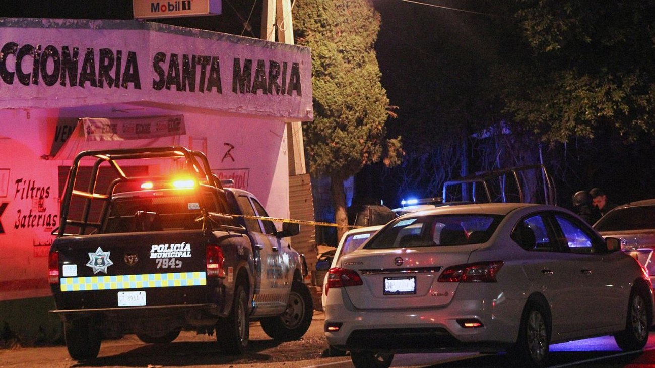 Sicarios matan a cuatro policías en Guanajuato