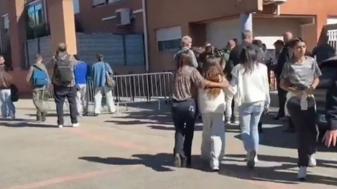 Tiroteo en escuela deja dos heridos en Francia, incluido director