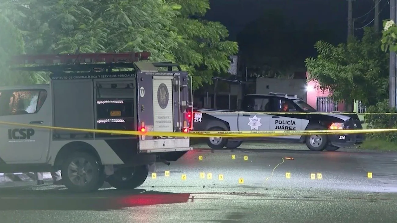 Abren fuego contra hombre afuera de domicilio en Juárez