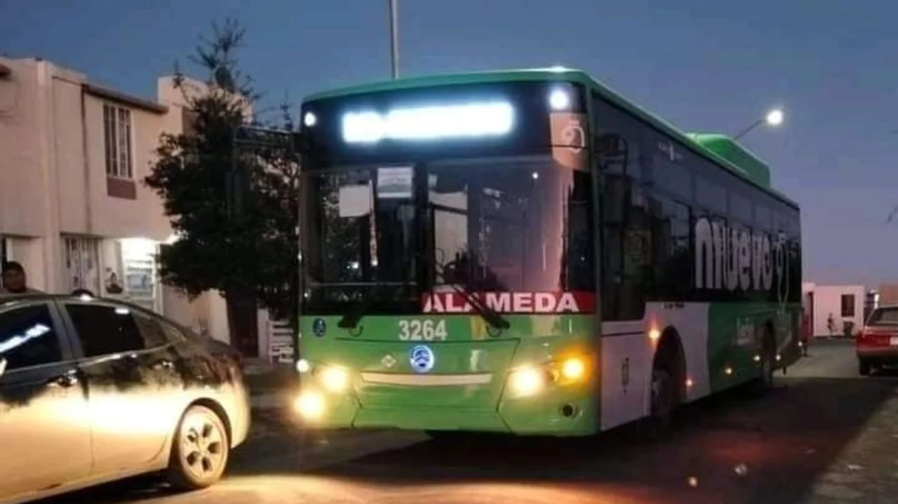 Camión atropella a niño de 3 años que jugaba en Juárez, NL