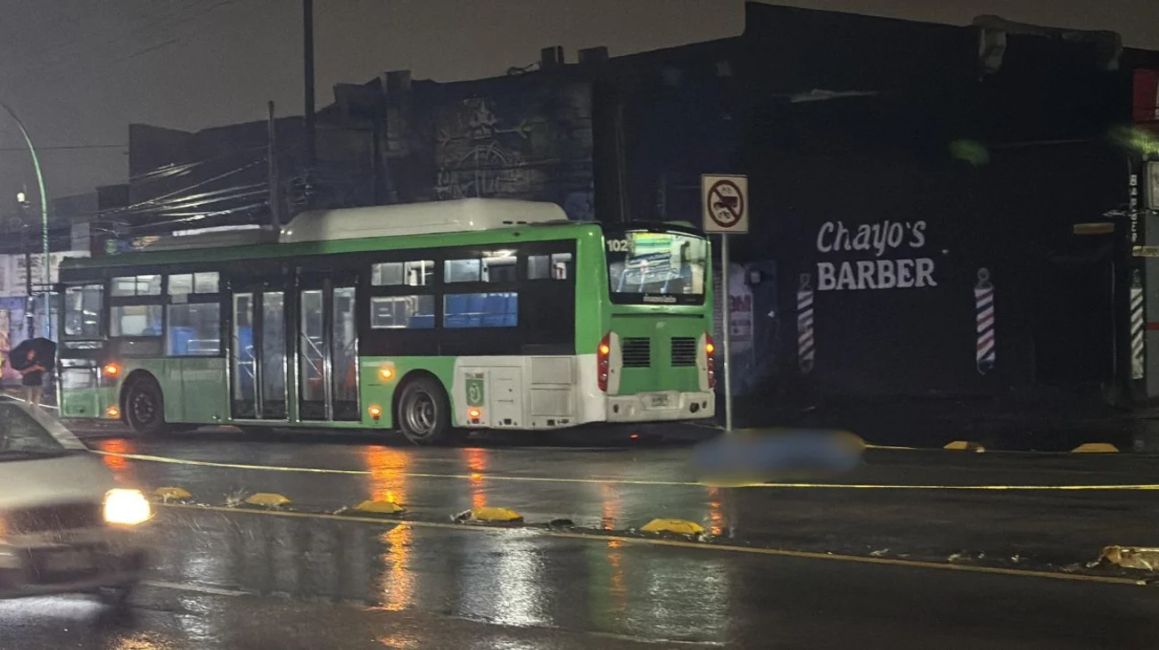 Muere atropellado por camión de Ecovía en Lincoln