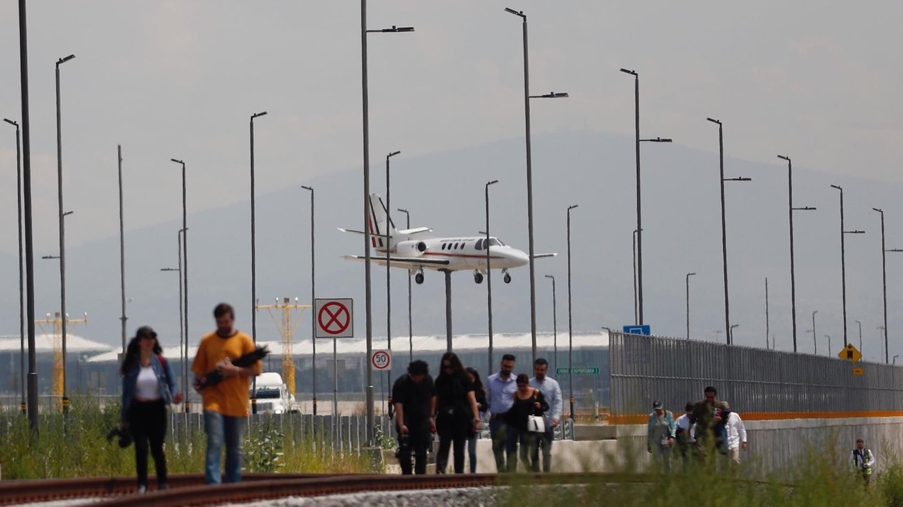 Pilotos piden actuar con “urgencia” ante cancelación de vuelos
