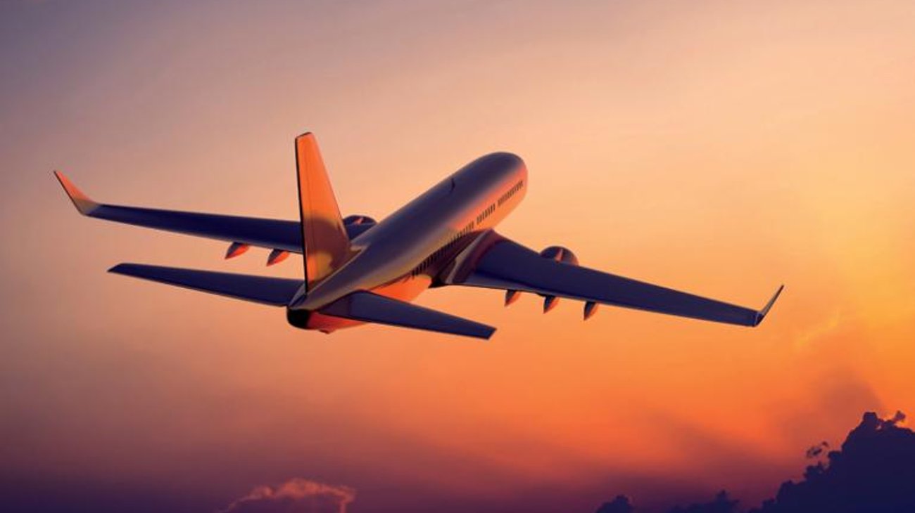 Denver avala contrato con aerolínea que traslada migrantes