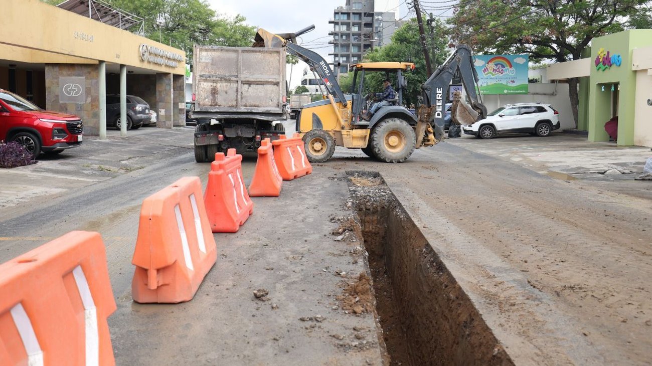 ayd_avanza_renovacion_24_km_drenaje_sanitario_5c264128a9