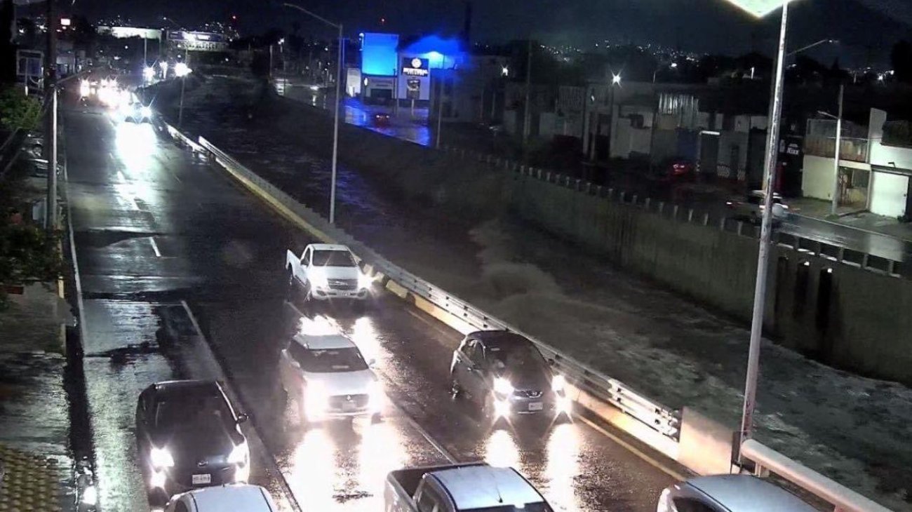 azotan_fuertes_lluvias_en_monterrey_70d43bb340