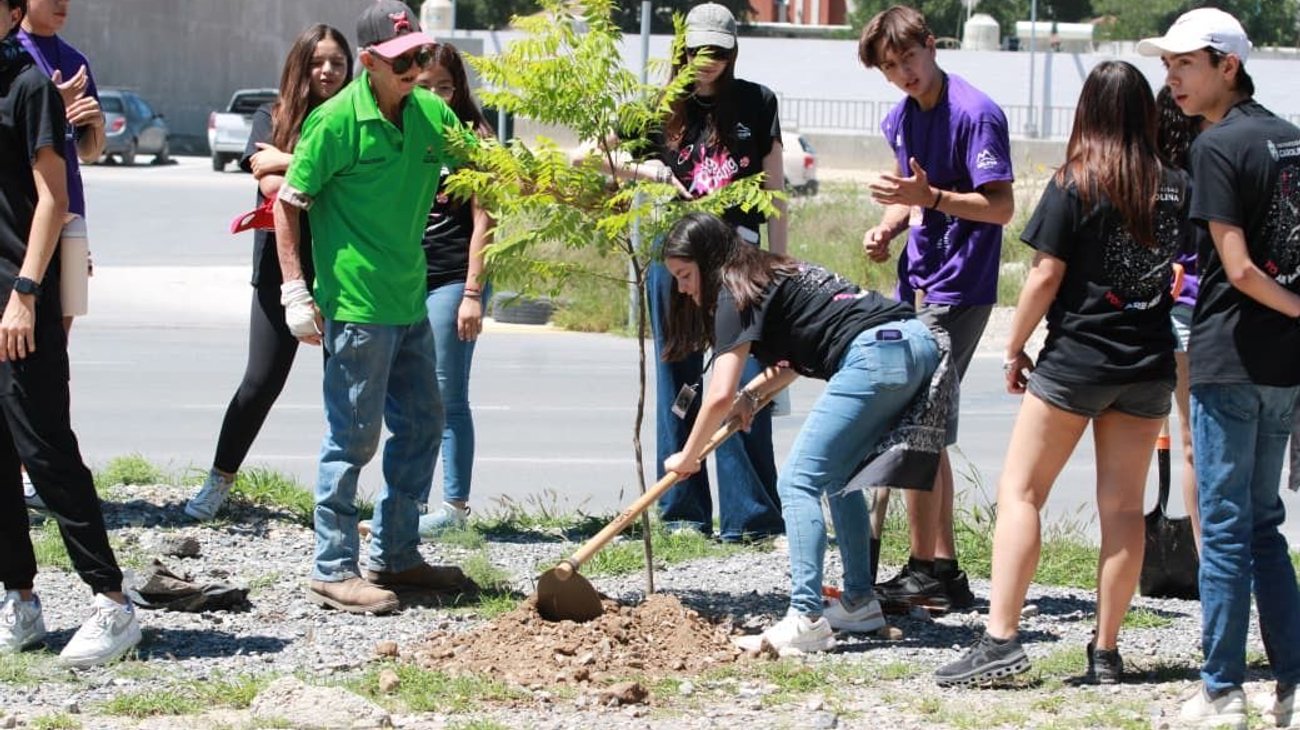Impulsan reforestación y mejoramiento urbano en Saltillo