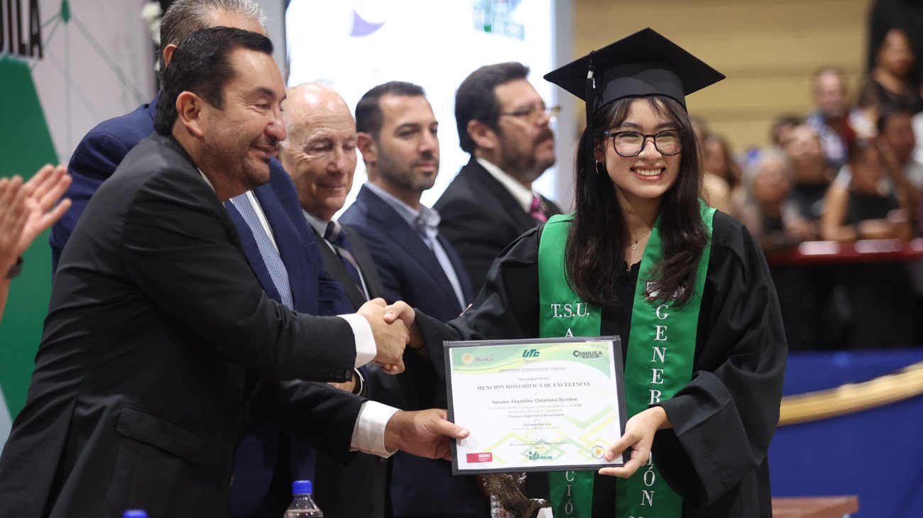 Egresa UTC a mil 504 profesionistas en Ramos Arizpe