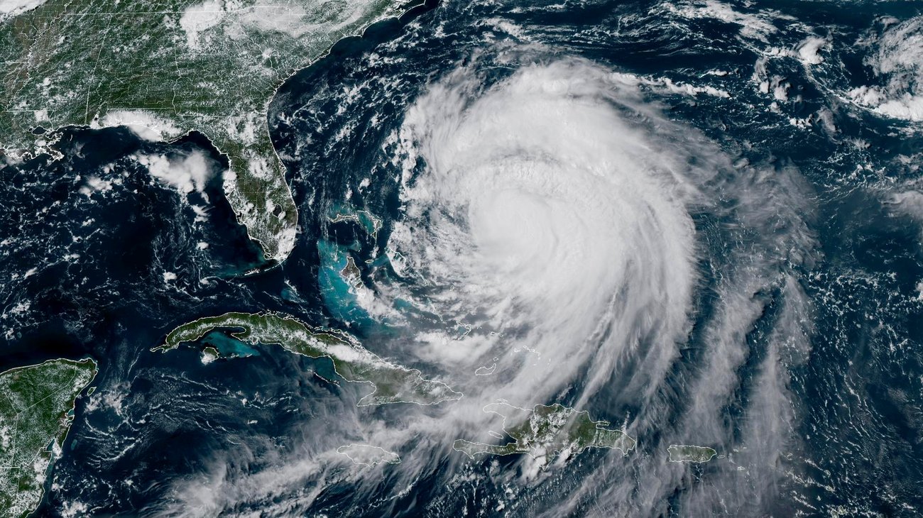 EUA advierte de peligro en toda la costa este debido a 'Erin'