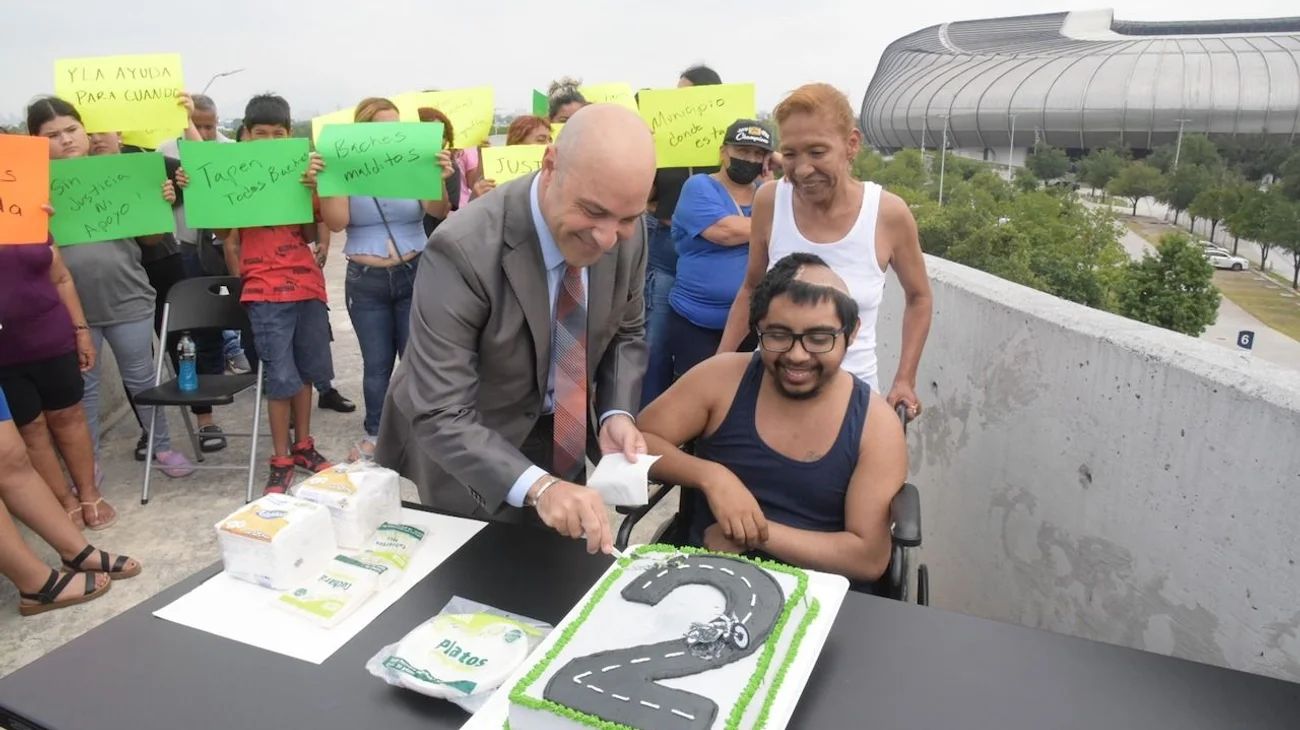 Exigen justicia para víctima de accidente por bache en Guadalupe