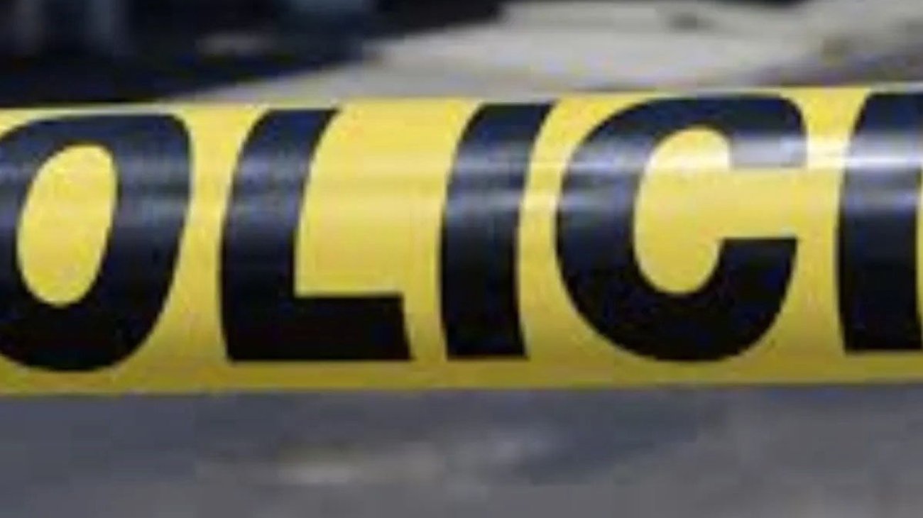 Muere hombre baleado afuera de farmacia en la Moderna