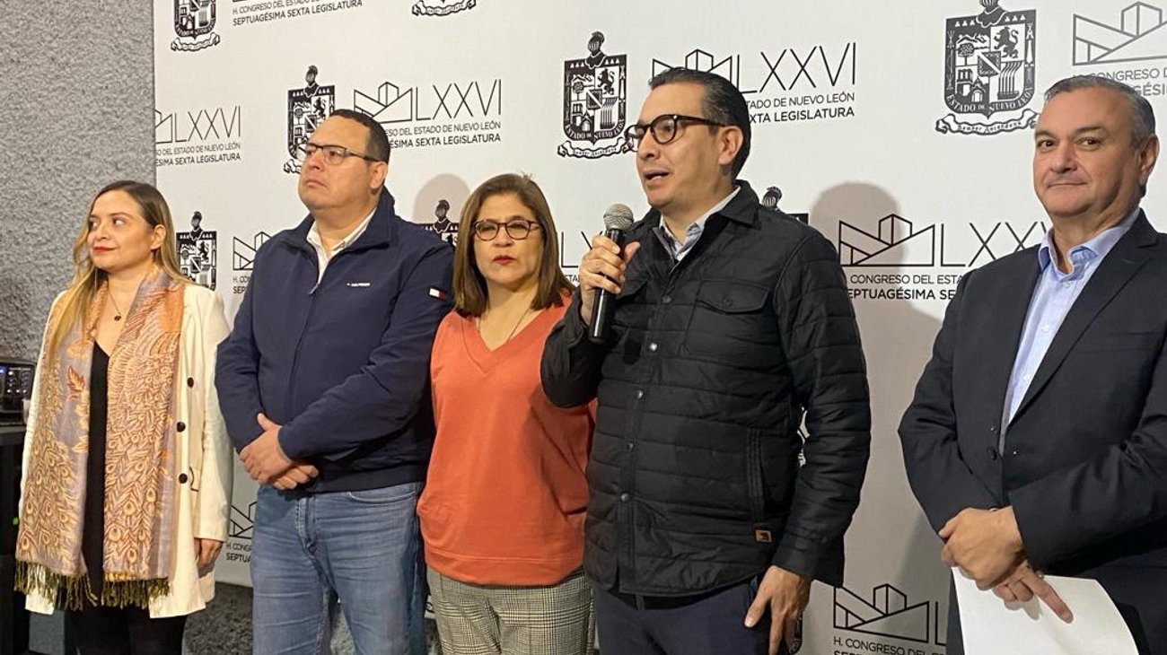 Se une MC, Partido Verde y Morena contra Arturo Salinas