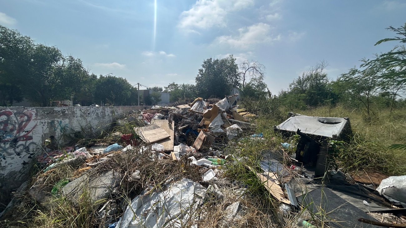 Basurero clandestino crece desde hace dos años en Juárez
