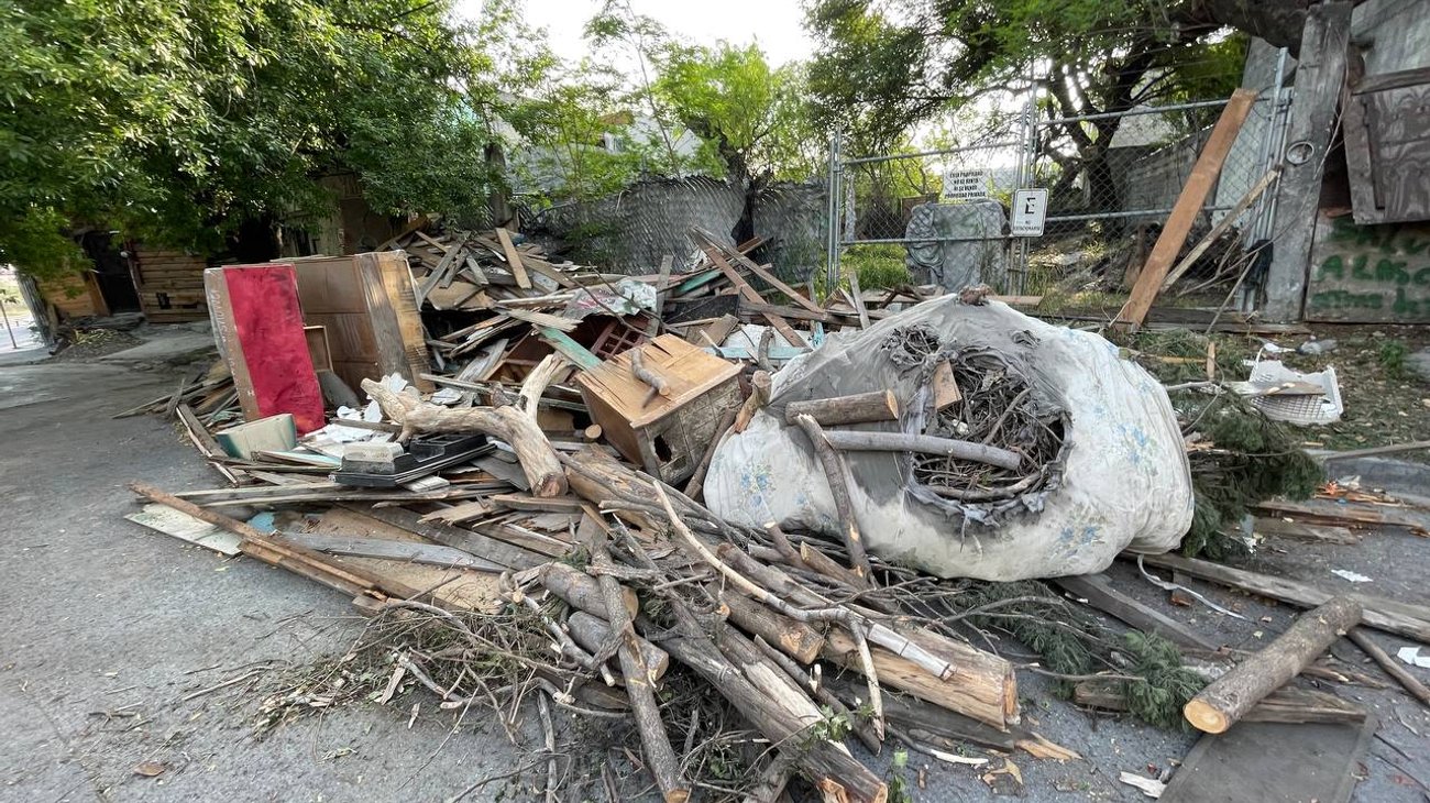 Denuncian presencia de ratas por tiradero clandestino