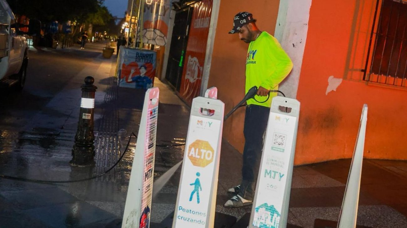 Retiran 238 toneladas de basura del centro de Monterrey