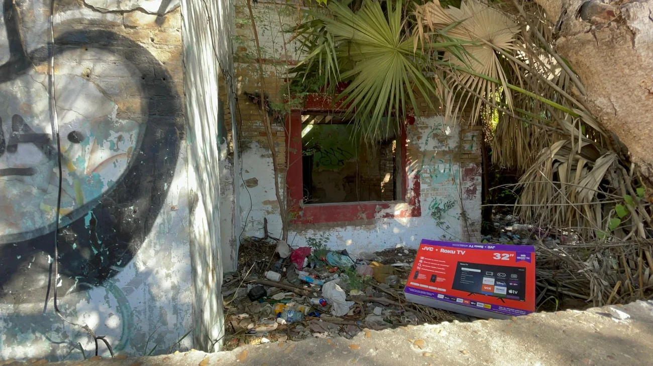 Basura en lugares abandonados, un foco de riesgo en Reynosa