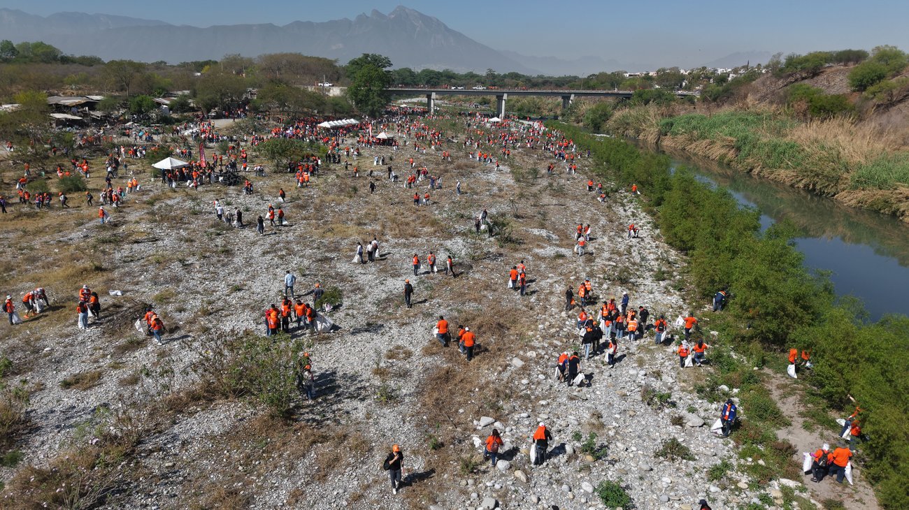 Acumulan 105 toneladas de basura retiradas del Santa Catarina
