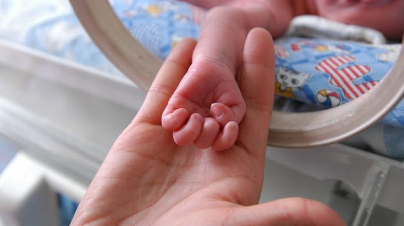 Bebé nace y sobrevive a tiroteo que mató a su madre