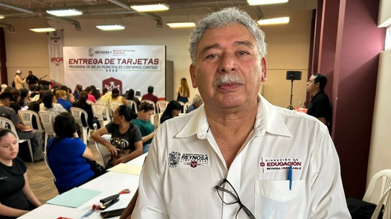 Continúan distribución de becas municipales en Reynosa