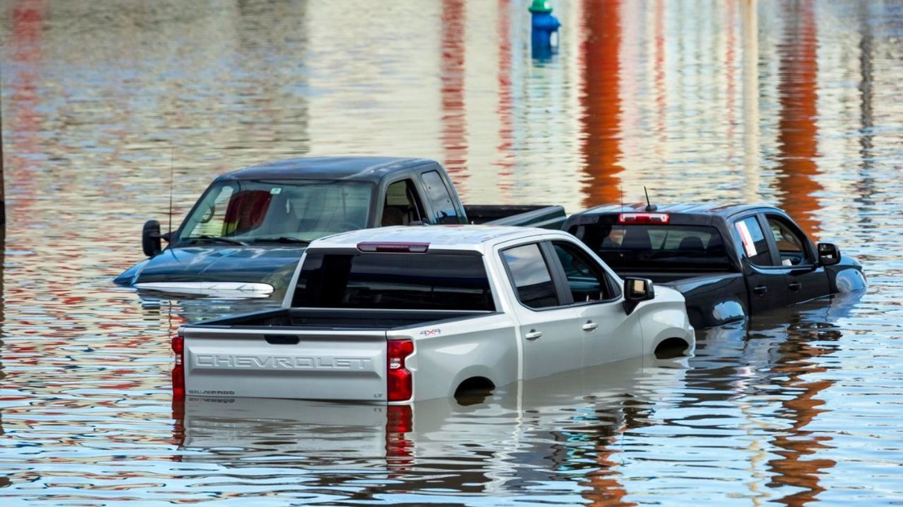 'Beryl' deja 4 muertos en Texas y causa un apagón masivo
