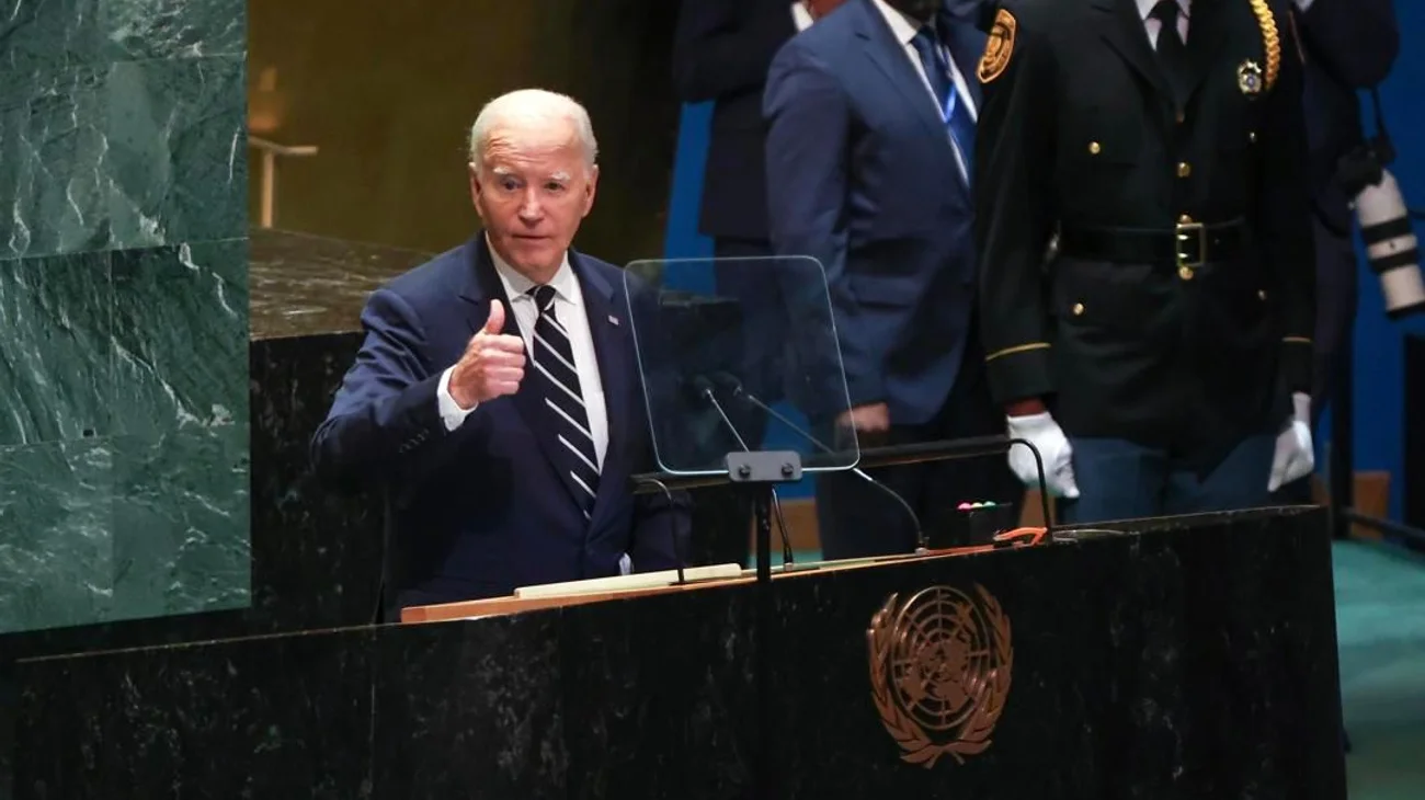 Biden dice que bajan sobredosis de fentanilo en EUA
