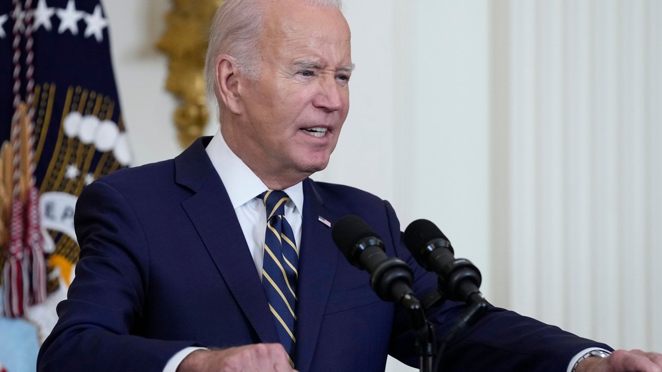Biden se burla de la foto policial de Trump: 'Un tipo guapo'