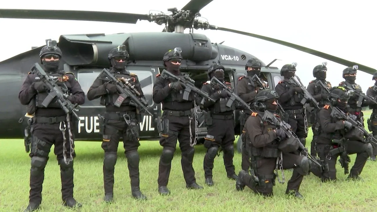 black_hawk_fuerza_civil_65625431e0