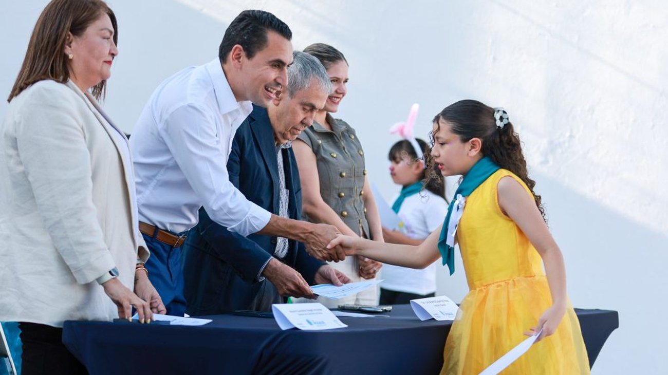 Celebra San Pedro festival de la Escuela de Iniciación Artística