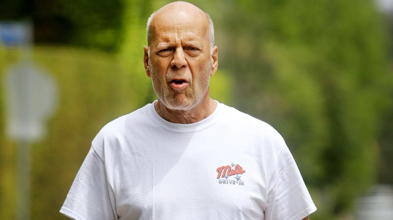 Bruce Willis pierde sus habilidades comunicativas