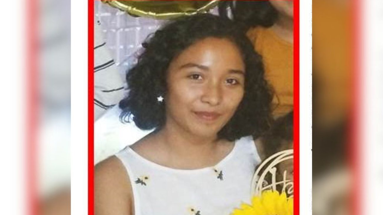 Buscan a menor de 15 años, salió de la Prepa 22 y no regresó