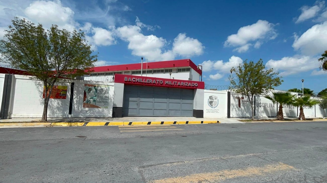 Padres defienden Bachillerato Militarizado de Reynosa
