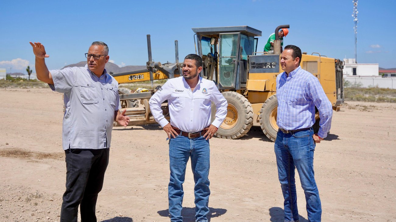 Colabora municipio y UPRA en mantenimiento de espacios deportivos