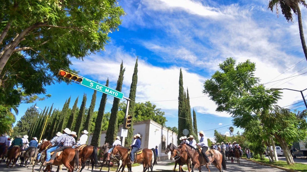 Celebran 1500 jinetes Cabalgata General Cepeda-Parras