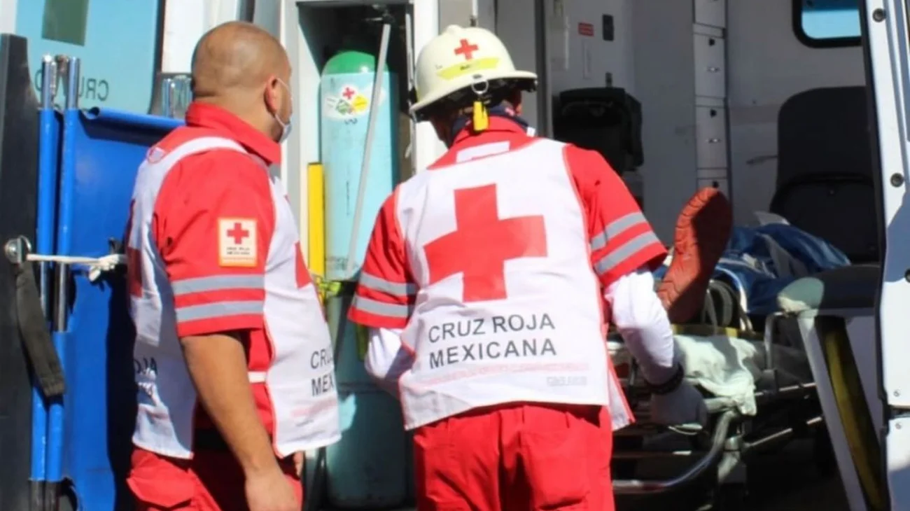 Albañil cae de andamio a 2 metros de altura en Saltillo