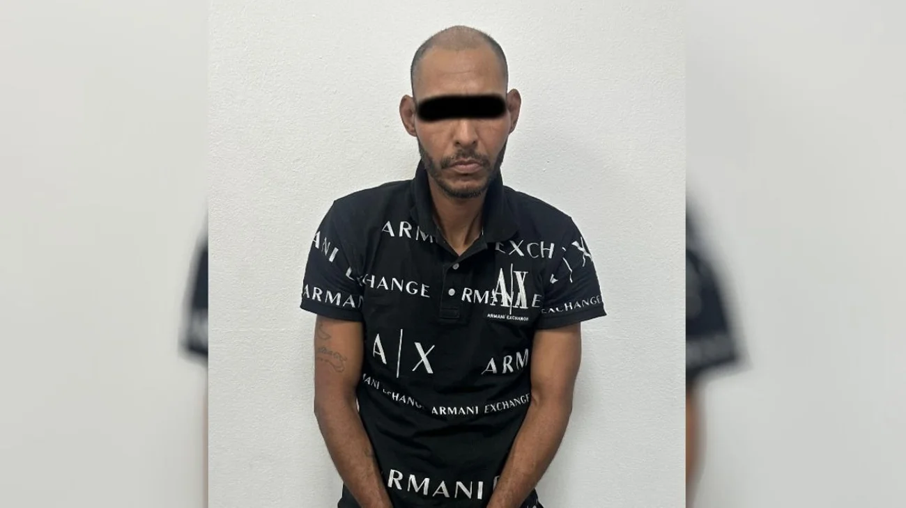 Cae hombre con armas, drogas y equipo sospechoso en Escobedo