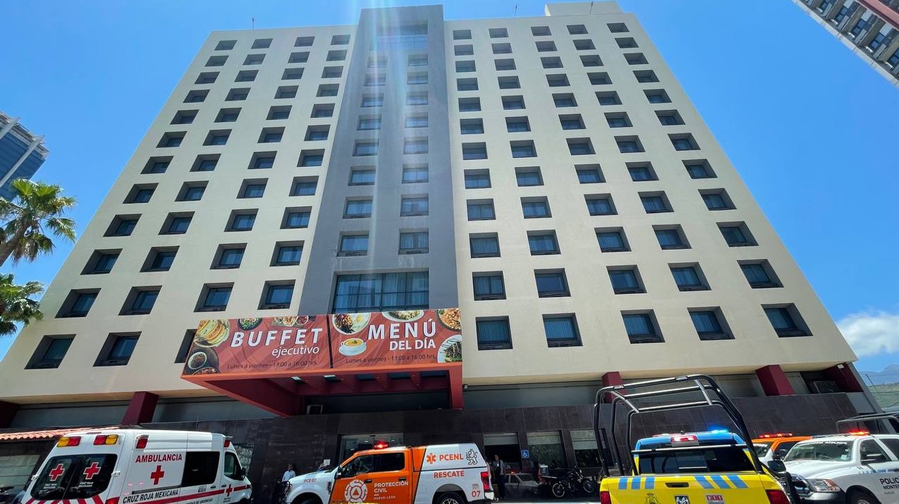 Moviliza caída de mujer en hotel del Centro de Monterrey