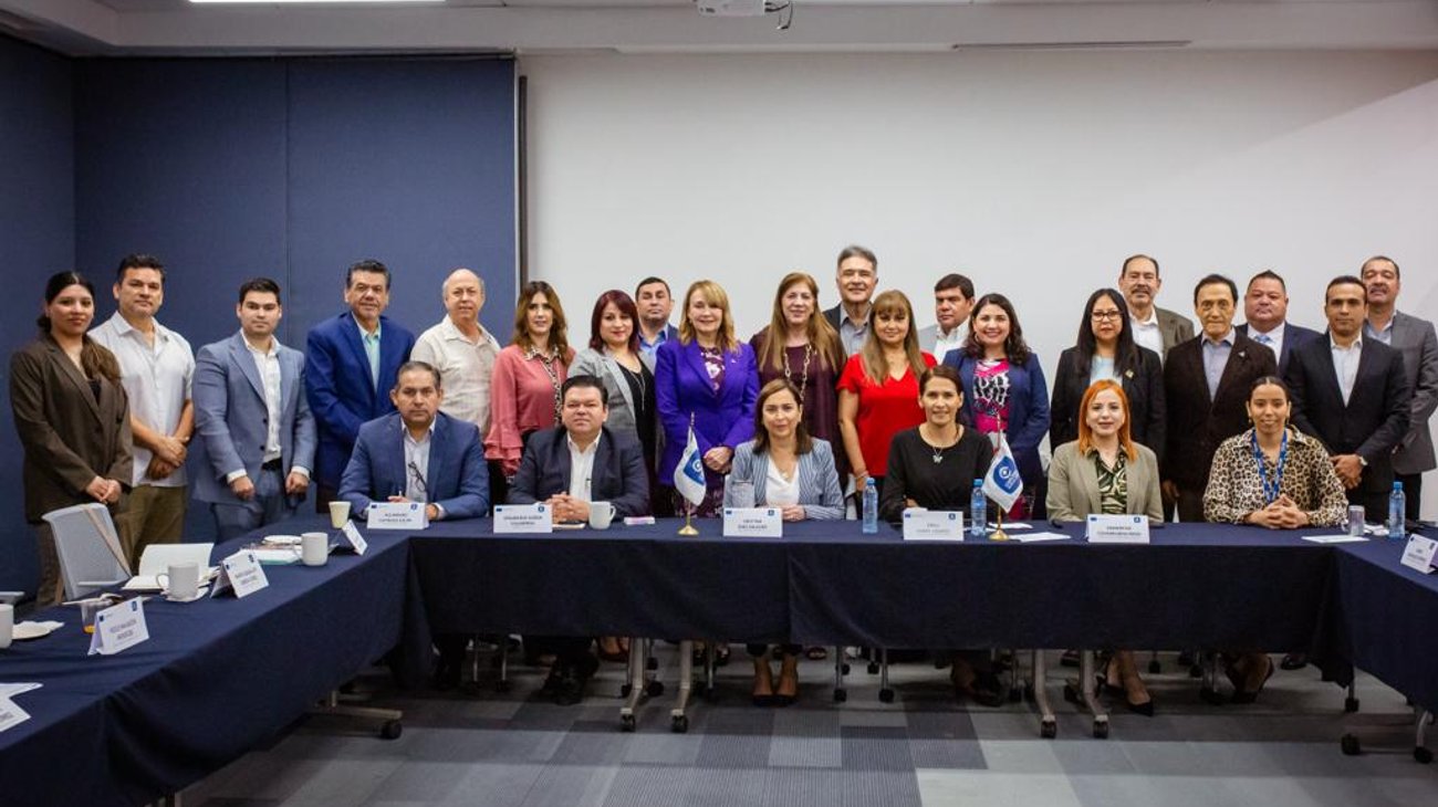 Pactan impulsar desarrollo industrial y empresarial