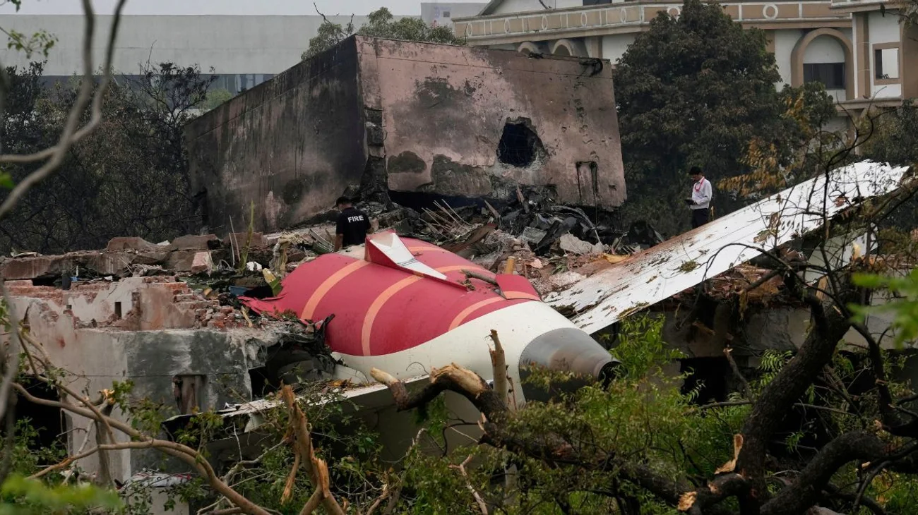 caja_negra_india_5c6866a972